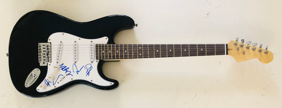 Foo Fighters Group Signed Autograph Guitar x 4 Grohl Hawkins JSA Authentication